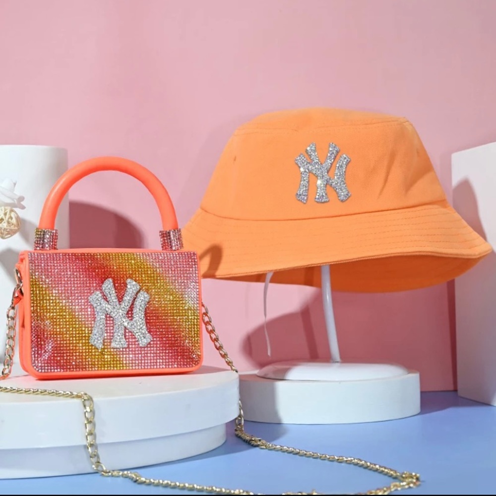 Hat & handbag - Picture 3 of 4